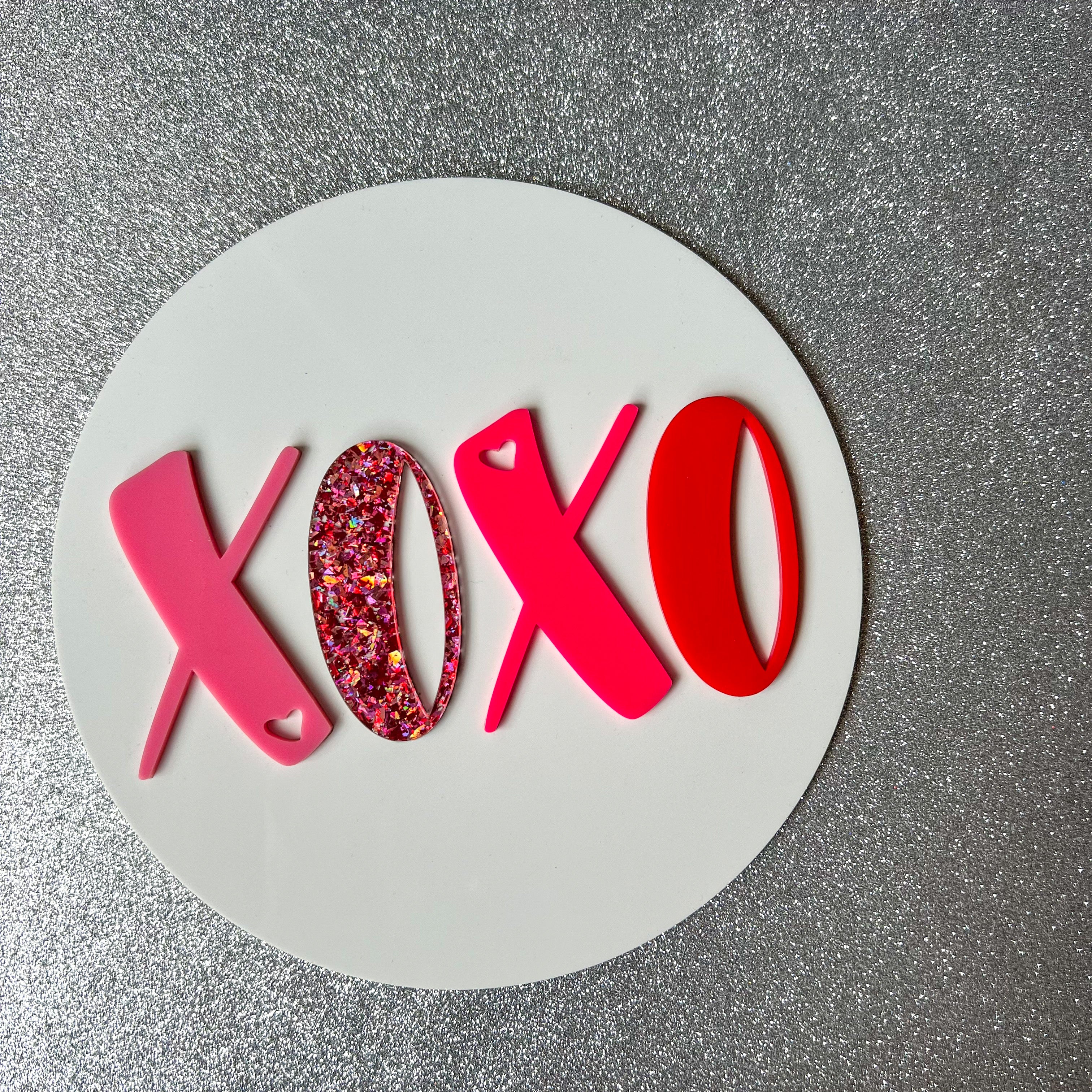 Valentine's Day "XOXO" Sign